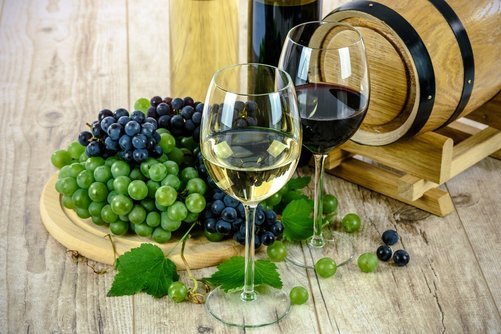 Fordele og ulemper ved at bestille vin online
